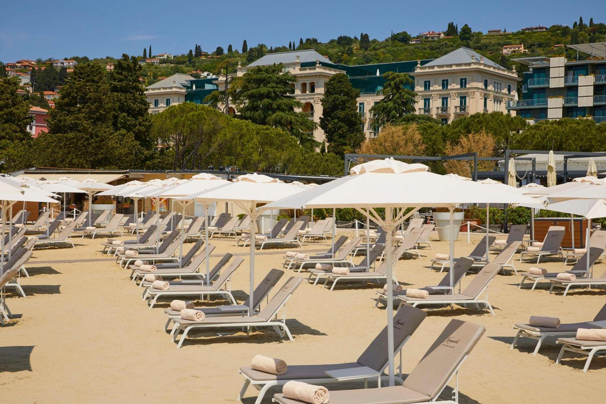 Hotel Kempinski Palace Portoroz Exterior foto Beach at the Westin Resort & Villas, Rethymno